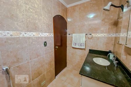 Casa à venda com 280m², 4 quartos e 2 vagasBanheiro da Suite