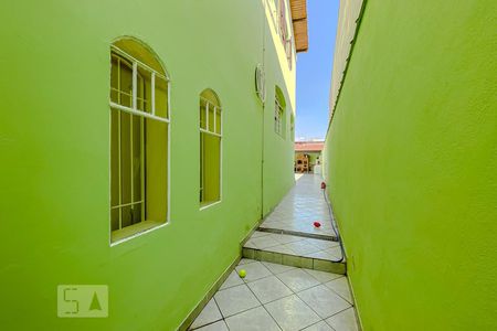 Casa à venda com 280m², 4 quartos e 2 vagasCorredor