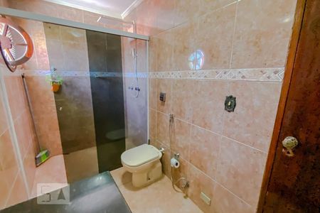 Casa à venda com 280m², 4 quartos e 2 vagasBanheiro da Suite