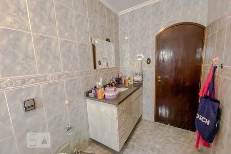 Casa à venda com 280m², 4 quartos e 2 vagasBanheiro