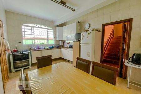 Casa à venda com 280m², 4 quartos e 2 vagasCozinha