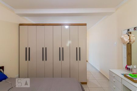 Casa à venda com 350m², 3 quartos e 2 vagas Casa à venda com 350m², 3 quartos e 2 vagasQuarto