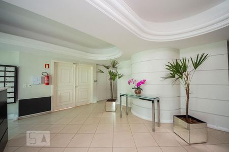 Apartamento à venda com 79m², 2 quartos e 1 vaga Apartamento à venda com 79m², 2 quartos e 1 vagaHall de Entrada