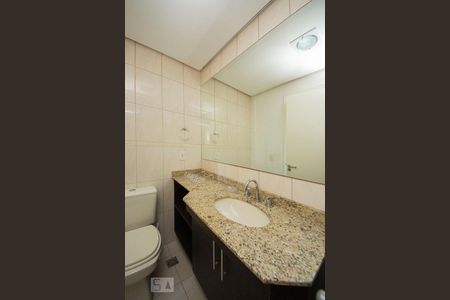 Apartamento à venda com 79m², 2 quartos e 1 vaga Apartamento à venda com 79m², 2 quartos e 1 vagaBanheiro 2Banheiro 2