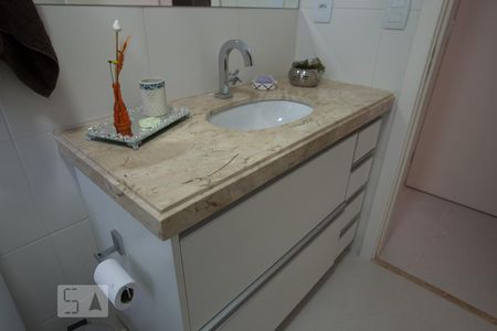 Apartamento para alugar com 111m², 3 quartos e 2 vagasBanheiro Social - detalhe