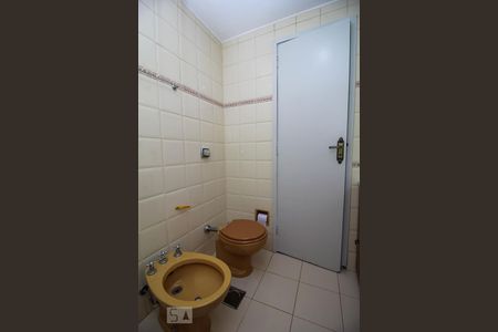 Apartamento à venda com 150m², 3 quartos e 1 vaga Apartamento à venda com 150m², 3 quartos e 1 vagaBanheiro da Suíte