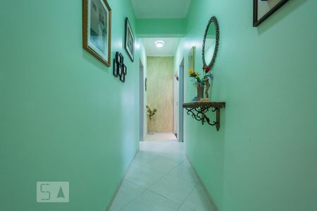 Casa à venda com 165m², 3 quartos e 3 vagas Casa à venda com 165m², 3 quartos e 3 vagasCorredor