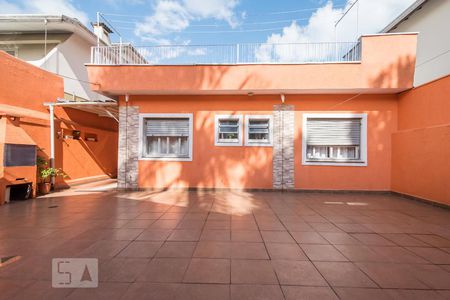 Casa à venda com 165m², 3 quartos e 3 vagas Casa à venda com 165m², 3 quartos e 3 vagasQuintal