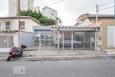 Casa à venda com 165m², 3 quartos e 3 vagas Casa à venda com 165m², 3 quartos e 3 vagasFachada