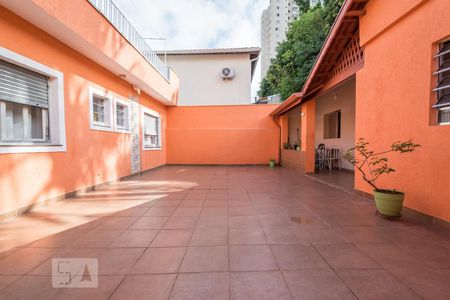 Casa à venda com 165m², 3 quartos e 3 vagas Casa à venda com 165m², 3 quartos e 3 vagasQuintal