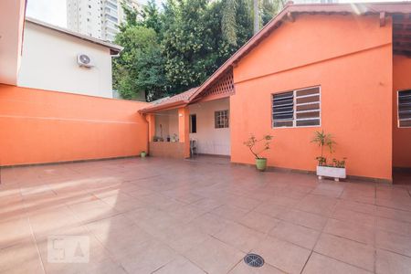 Casa à venda com 165m², 3 quartos e 3 vagas Casa à venda com 165m², 3 quartos e 3 vagasQuintal