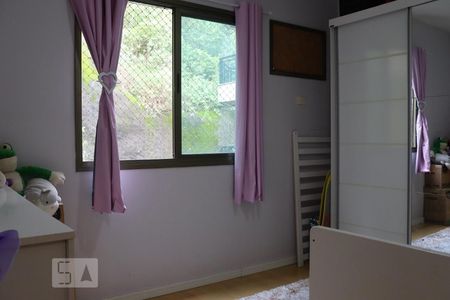 Apartamento à venda com 79m², 2 quartos e 1 vagaQuarto