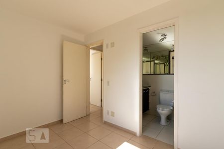 Apartamento à venda com 69m², 3 quartos e 2 vagas Apartamento à venda com 69m², 3 quartos e 2 vagasSuíte