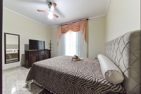 Casa à venda com 190m², 3 quartos e 3 vagas Casa à venda com 190m², 3 quartos e 3 vagasQuarto