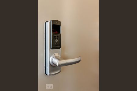 Studio para alugar com 16m², 1 quarto e sem vaga Studio para alugar com 16m², 1 quarto e sem vagaFechadura Eletrônica