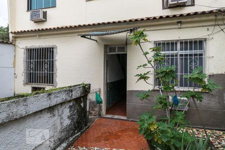 Apartamento à venda com 52m², 1 quarto e 1 vaga Apartamento à venda com 52m², 1 quarto e 1 vagaEntrada do prédio