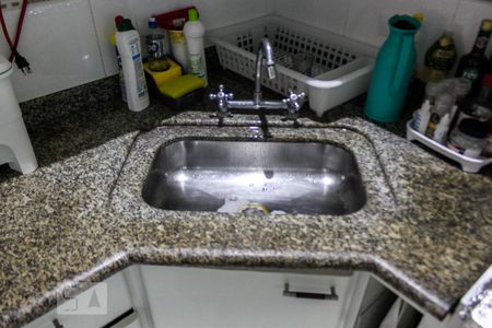 Casa à venda com 450m², 4 quartos e 6 vagas Casa à venda com 450m², 4 quartos e 6 vagasCozinha - Torneira