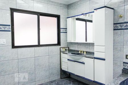 Casa à venda com 450m², 4 quartos e 6 vagas Casa à venda com 450m², 4 quartos e 6 vagasQuarto 4 - Suíte