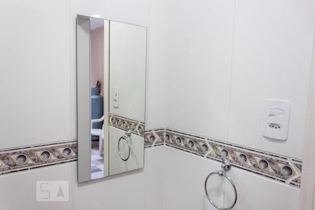 Casa à venda com 450m², 4 quartos e 6 vagas Casa à venda com 450m², 4 quartos e 6 vagasBanheiro de Serviço