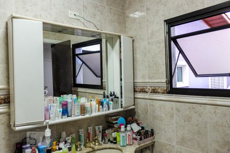 Casa à venda com 450m², 4 quartos e 6 vagas Casa à venda com 450m², 4 quartos e 6 vagasQuarto 3 - Suíte