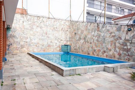 Casa à venda com 450m², 4 quartos e 6 vagas Casa à venda com 450m², 4 quartos e 6 vagasPiscina