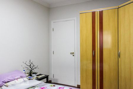 Casa à venda com 450m², 4 quartos e 6 vagas Casa à venda com 450m², 4 quartos e 6 vagasQuarto 3