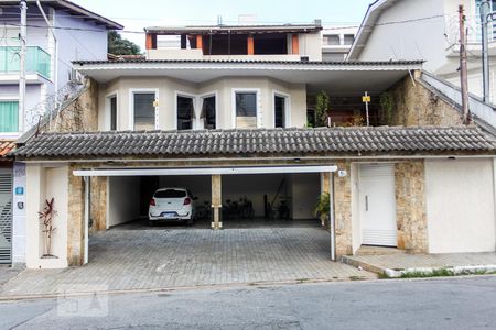 Casa à venda com 450m², 4 quartos e 6 vagas Casa à venda com 450m², 4 quartos e 6 vagasFachada