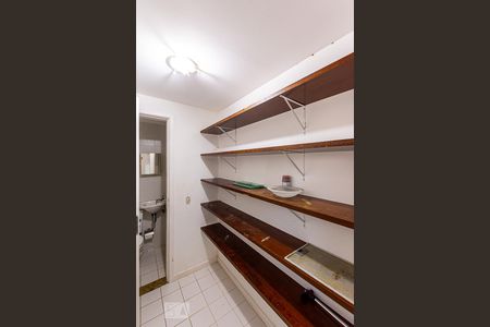 Apartamento à venda com 80m², 2 quartos e 2 vagasQuarto/Banheiro de Serviço