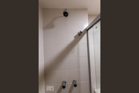 Apartamento à venda com 80m², 2 quartos e 2 vagasBanheiro 