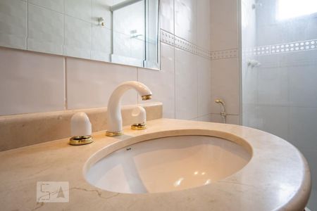 Apartamento à venda com 150m², 4 quartos e 3 vagasBanheiro - Torneira