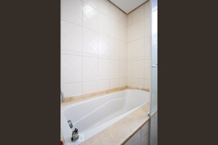 Apartamento à venda com 150m², 4 quartos e 3 vagasBanheiro da Suíte 1