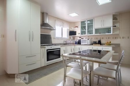 Apartamento à venda com 150m², 4 quartos e 3 vagasCozinha