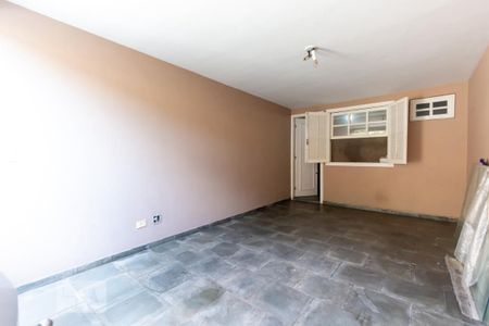 Casa à venda com 250m², 3 quartos e 3 vagas Casa à venda com 250m², 3 quartos e 3 vagasGaragem