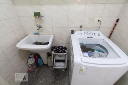 Casa à venda com 250m², 3 quartos e 3 vagas Casa à venda com 250m², 3 quartos e 3 vagasÁrea de serviço
