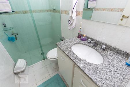 Casa à venda com 250m², 3 quartos e 3 vagas Casa à venda com 250m², 3 quartos e 3 vagasBanheiro