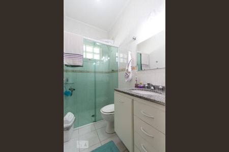 Casa à venda com 250m², 3 quartos e 3 vagas Casa à venda com 250m², 3 quartos e 3 vagasBanheiro