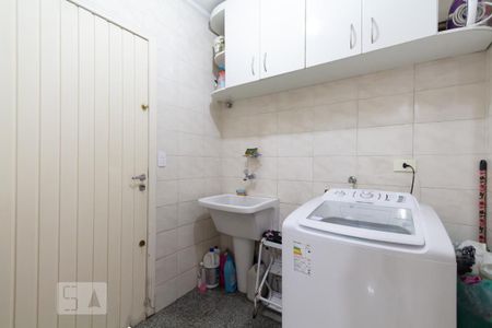 Casa à venda com 250m², 3 quartos e 3 vagas Casa à venda com 250m², 3 quartos e 3 vagasÁrea de serviço