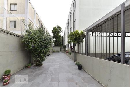 Apartamento à venda com 76m², 2 quartos e 1 vaga Apartamento à venda com 76m², 2 quartos e 1 vagaÁrea Comum