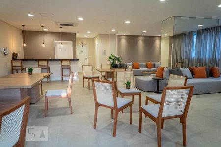 Apartamento à venda com 76m², 2 quartos e 2 vagasÁrea comum - Salão de festas