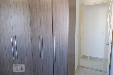 Apartamento à venda com 60m², 3 quartos e 2 vagasQuarto 2