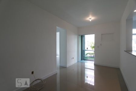 Sala de apartamento para alugar com 2 quartos, 44m² em Jacarepaguá, Rio de Janeiro