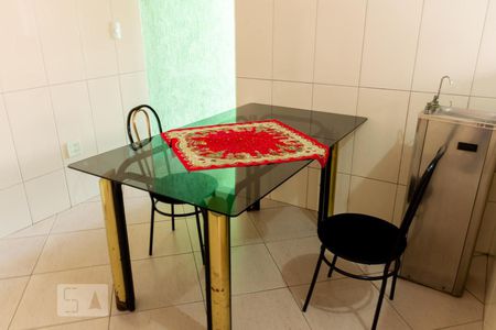 Casa à venda com 200m², 4 quartos e 4 vagas Casa à venda com 200m², 4 quartos e 4 vagasCopa
