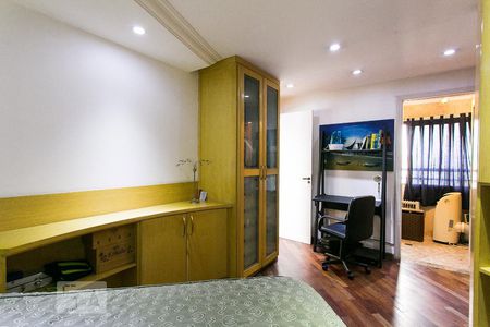 Apartamento à venda com 181m², 3 quartos e 2 vagasSuíte 1