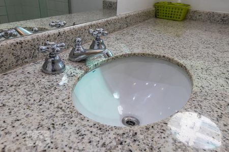 Studio à venda com 58m², 1 quarto e 1 vagaDetalhe do Banheiro