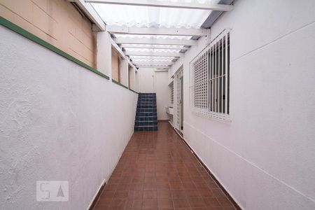 Casa à venda com 200m², 1 quarto e 1 vaga Casa à venda com 200m², 1 quarto e 1 vagaÁrea Externa - Corredor lateral