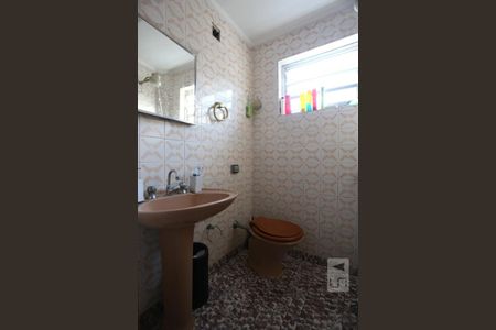 Casa à venda com 200m², 4 quartos e 1 vagaBanheiro 2