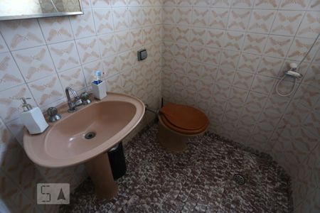 Casa à venda com 200m², 4 quartos e 1 vagaBanheiro 2