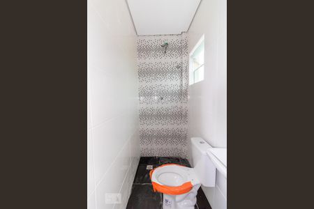 Banheiro de apartamento para alugar com 1 quarto, 28m² em Vila Medeiros, São Paulo