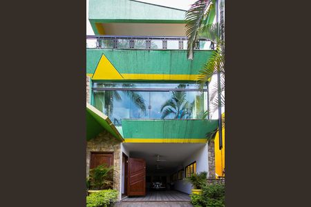 Casa à venda com 600m², 3 quartos e 7 vagasFachada