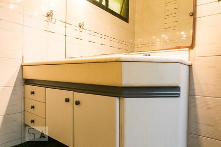 Casa à venda com 600m², 3 quartos e 7 vagasBanheiro Social